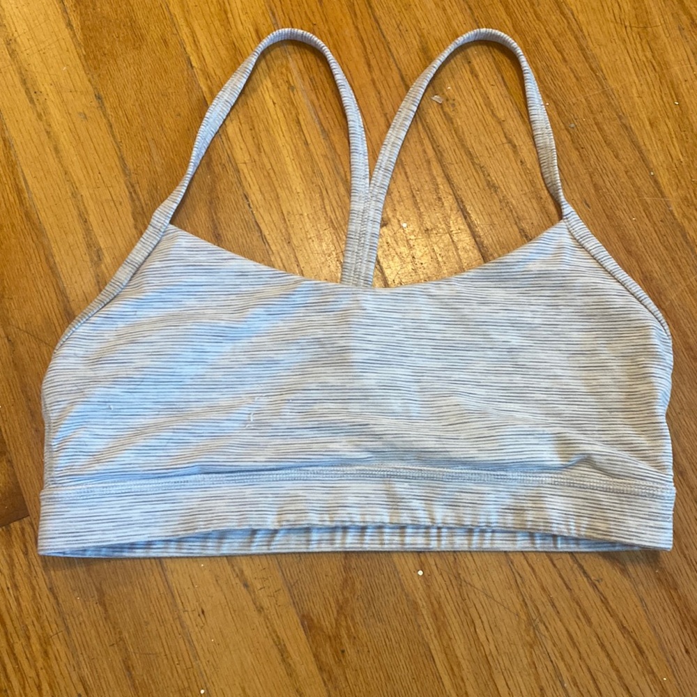 Lulu sports bra CLOSET CLEAROUT. MUST BUY BY MIDNIGHT 8/29!!